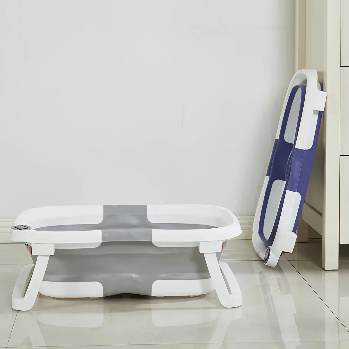 Portable and foldable Bathtub, real-time temperature sensor